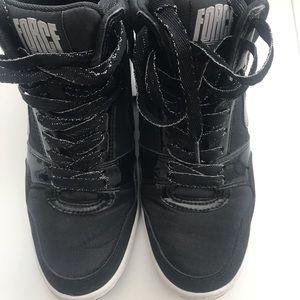 Nike Sky Hi Force Women’s wedge shoe